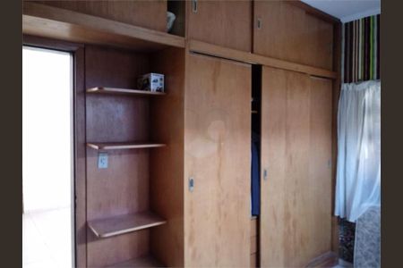 Casa à venda com 3 quartos, 200m² em Parque Grajau, São Paulo