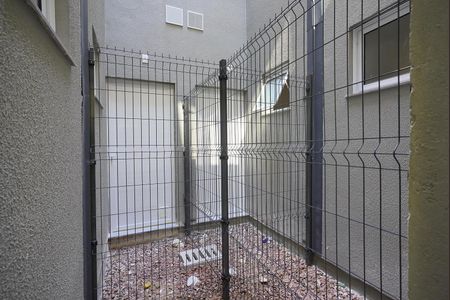 Poço de luz de apartamento para alugar com 2 quartos, 90m² em Guarujá, Porto Alegre