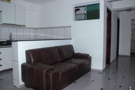 Sala/Cozinha de apartamento para alugar com 1 quarto, 50m² em Jardim Flamboyant, Cabo Frio