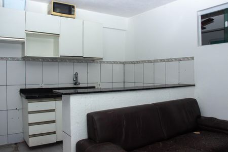Sala/Cozinha de apartamento para alugar com 1 quarto, 50m² em Jardim Flamboyant, Cabo Frio