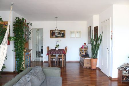 Sala de apartamento para alugar com 4 quartos, 132m² em Vila Ipojuca, São Paulo