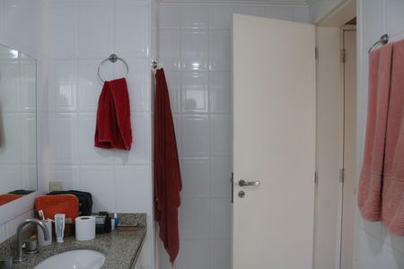 Apartamento para alugar com 132m², 4 quartos e 2 vagasBanheiro 3