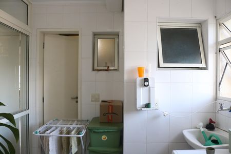 Apartamento para alugar com 132m², 4 quartos e 2 vagasÁrea de Serviço