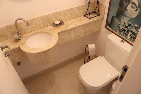 Apartamento para alugar com 132m², 4 quartos e 2 vagasLavabo