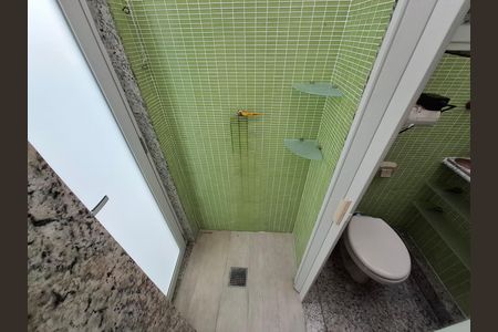 Casa à venda com 325m², 5 quartos e 2 vagas Casa à venda com 325m², 5 quartos e 2 vagasÁrea externa