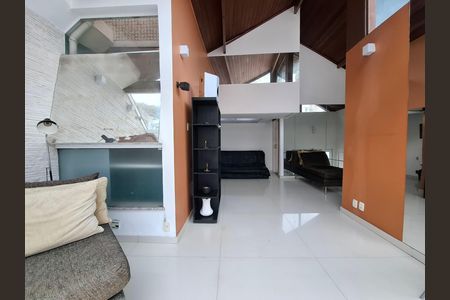Casa à venda com 325m², 5 quartos e 2 vagas Casa à venda com 325m², 5 quartos e 2 vagasSala 2