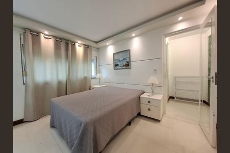 Casa à venda com 325m², 5 quartos e 2 vagas Casa à venda com 325m², 5 quartos e 2 vagasSuíte 5