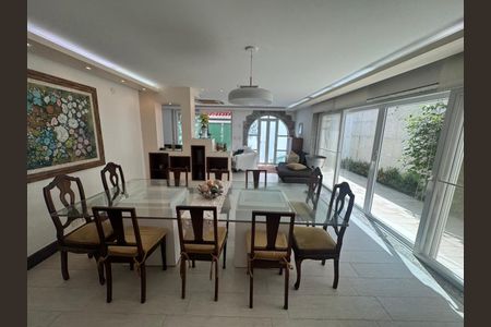 Sala de casa à venda com 5 quartos, 325m² em Urca, Rio de Janeiro