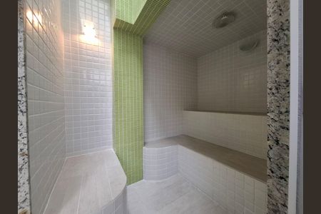 Casa à venda com 325m², 5 quartos e 2 vagas Casa à venda com 325m², 5 quartos e 2 vagasSauna