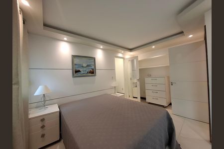 Casa à venda com 325m², 5 quartos e 2 vagas Casa à venda com 325m², 5 quartos e 2 vagasSuíte 5
