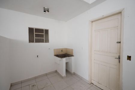 Casa para alugar com 38m², 1 quarto e sem vagaÁrea de Serviço