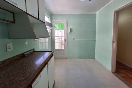 Apartamento para alugar com 75m², 2 quartos e 1 vagaCozinha