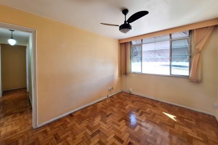 Sala 1 de apartamento para alugar com 2 quartos, 75m² em Fonseca, Niterói