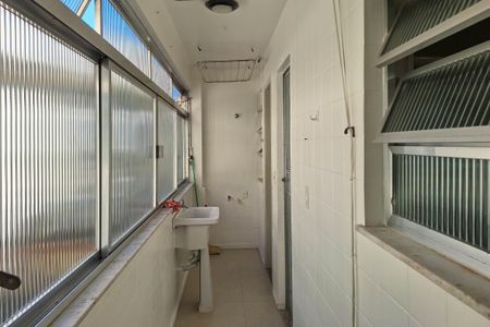 Apartamento para alugar com 75m², 2 quartos e 1 vagaÁrea de Serviço