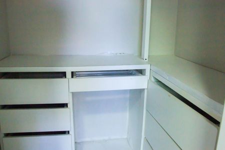 Casa de condomínio para alugar com 70m², 1 quarto e 1 vagaCloset do quarto