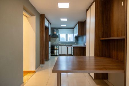 Apartamento à venda com 210m², 4 quartos e 3 vagas