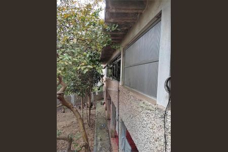 Casa à venda com 330m², 2 quartos e 2 vagas