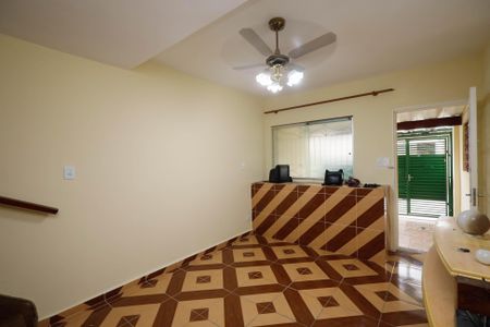 Casa para alugar com 99m², 2 quartos e 1 vagaSala 