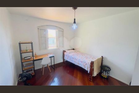 Casa à venda com 5 quartos, 140m² em Jardim das Imbuias, São Paulo