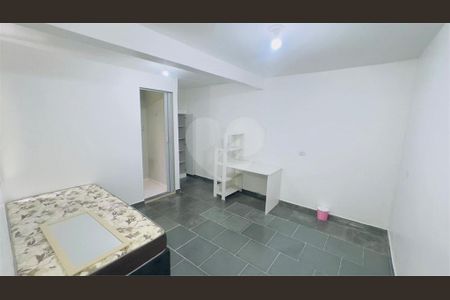 Casa à venda com 5 quartos, 140m² em Jardim das Imbuias, São Paulo