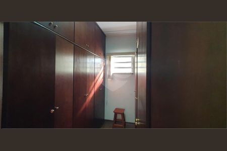 Casa à venda com 4 quartos, 238m² em Rio Bonito, São Paulo