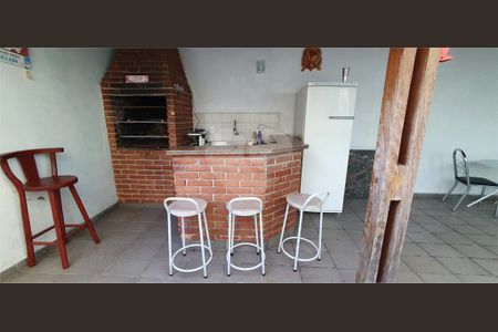 Casa à venda com 4 quartos, 238m² em Rio Bonito, São Paulo