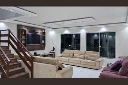 Casa à venda com 4 quartos, 238m² em Rio Bonito, São Paulo