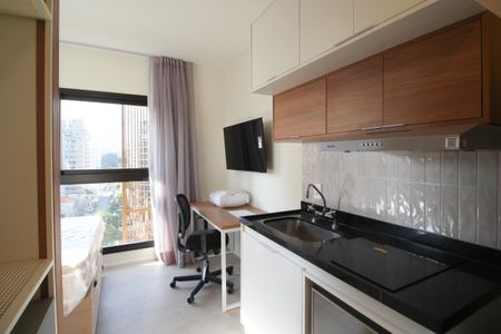 Suíte  de kitnet/studio para alugar com 1 quarto, 30m² em Indianópolis, São Paulo