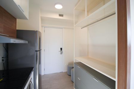 Cozinha de kitnet/studio para alugar com 1 quarto, 30m² em Indianópolis, São Paulo