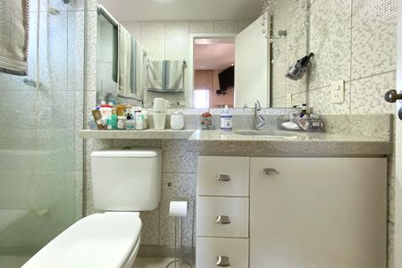 Apartamento à venda com 75m², 3 quartos e 2 vagasBanheiro da Suíte 1