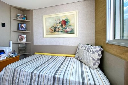 Apartamento à venda com 75m², 3 quartos e 2 vagasQuarto 2