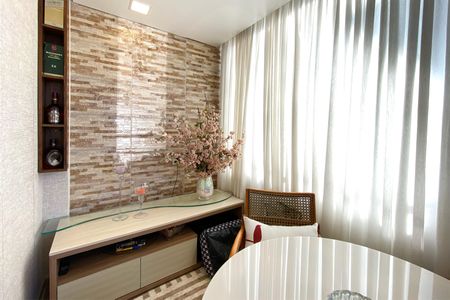 Apartamento à venda com 75m², 3 quartos e 2 vagasDetalhe Sala