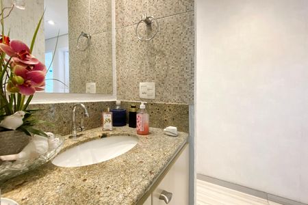 Apartamento à venda com 75m², 3 quartos e 2 vagasBanheiro