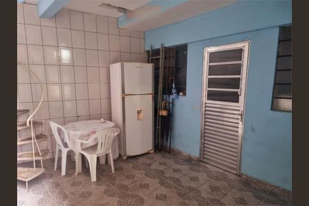 Casa à venda com 3 quartos, 300m² em Jardim Regis, São Paulo