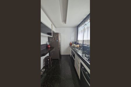 Apartamento à venda com 95m², 3 quartos e 2 vagasCozinha