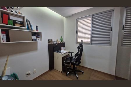 Apartamento à venda com 95m², 3 quartos e 2 vagasQuarto