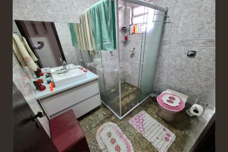 Casa à venda com 3 quartos, 200m² em Jardim Azano I, São Paulo