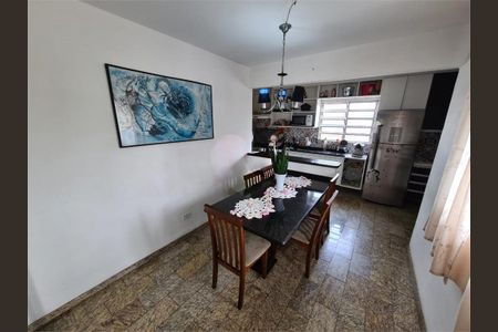 Casa à venda com 200m², 3 quartos e 1 vaga