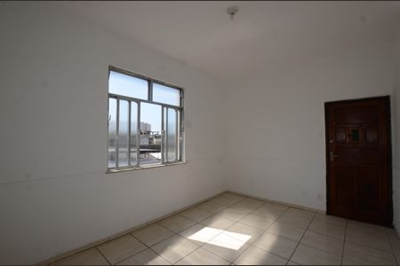 Sala de apartamento para alugar com 2 quartos, 100m² em Rocha Miranda, Rio de Janeiro