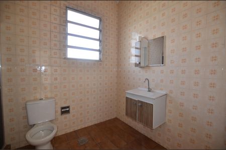 Apartamento para alugar com 100m², 2 quartos e sem vagaBanheiro