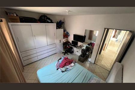 Casa à venda com 6 quartos, 160m² em Jardim Regis, São Paulo
