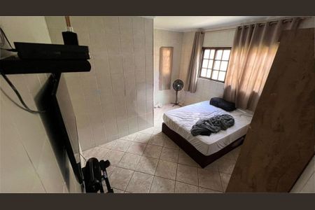 Casa à venda com 6 quartos, 160m² em Jardim Regis, São Paulo