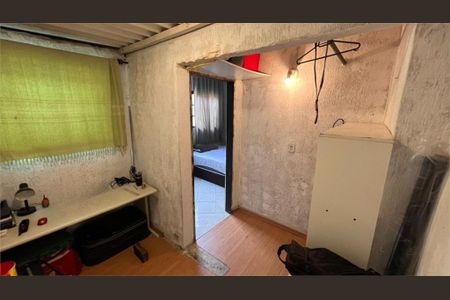Casa à venda com 6 quartos, 160m² em Jardim Regis, São Paulo