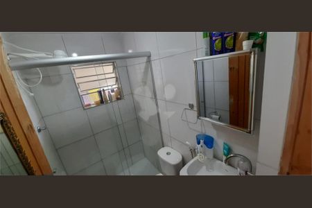 Casa à venda com 263m², 9 quartos e sem vaga