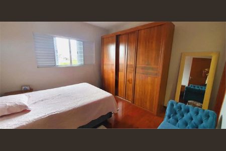 Casa à venda com 9 quartos, 263m² em Vila Santa Maria, São Paulo