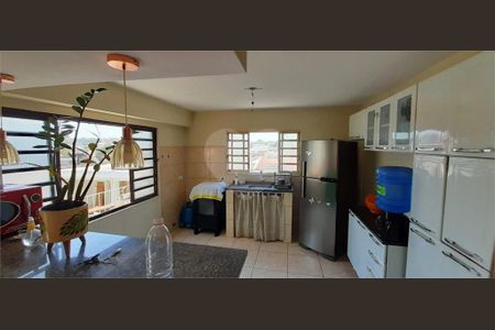 Casa à venda com 263m², 9 quartos e sem vaga