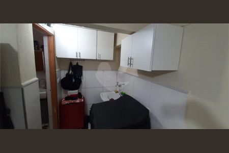Casa à venda com 263m², 9 quartos e sem vaga