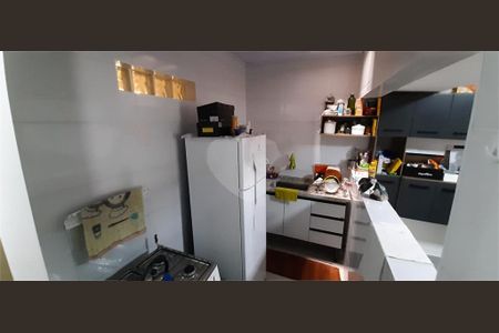 Casa à venda com 263m², 9 quartos e sem vaga