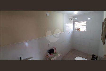Casa à venda com 263m², 9 quartos e sem vaga