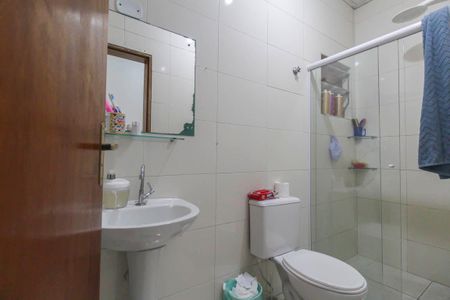 Casa à venda com 220m², 4 quartos e 2 vagasBanheiro